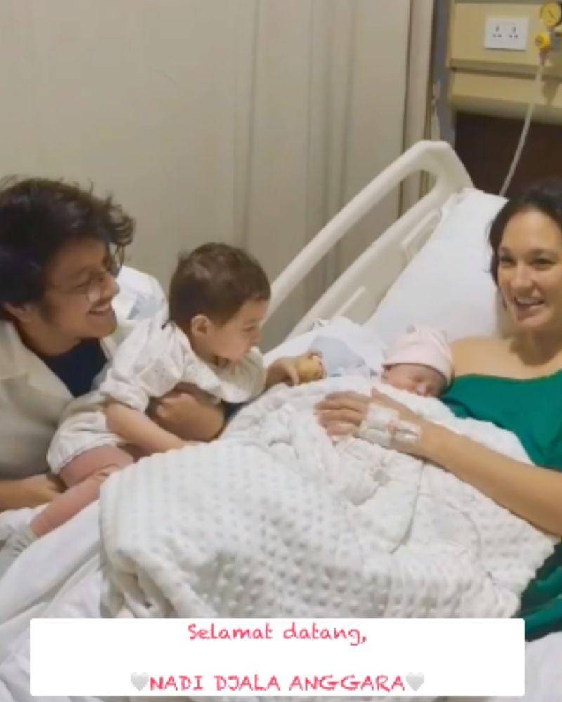 Instagram.com/@nadinelist